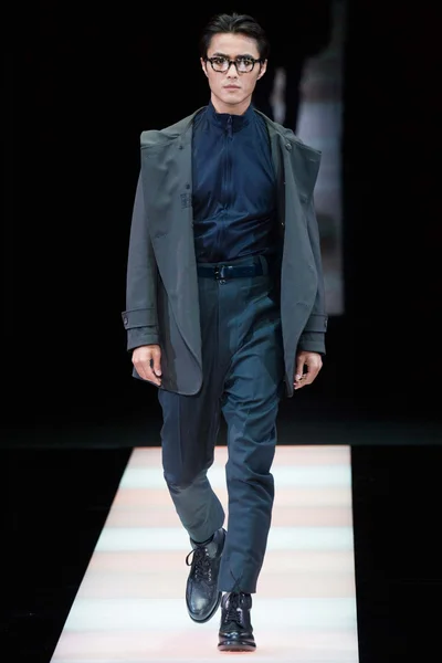 Look 49
